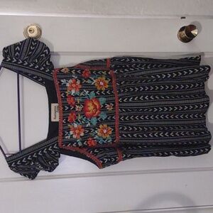NWT Savanna Jane | Floral Embroidery 100% Rayon Boho Top